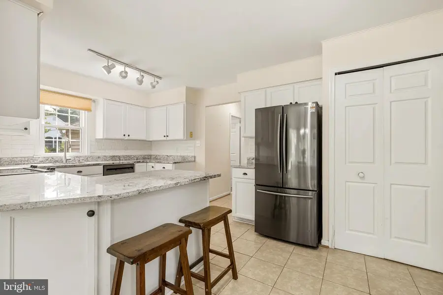 5250 Lewisham Rd, Fairfax, VA 22030 - #2
