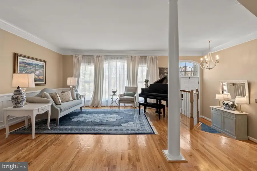 3786 Elmwood Towne Way, Alexandria, VA 22303 - #3