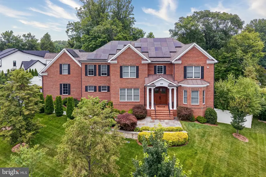 1515 Brookhaven Dr, McLean, VA 22101 - #2