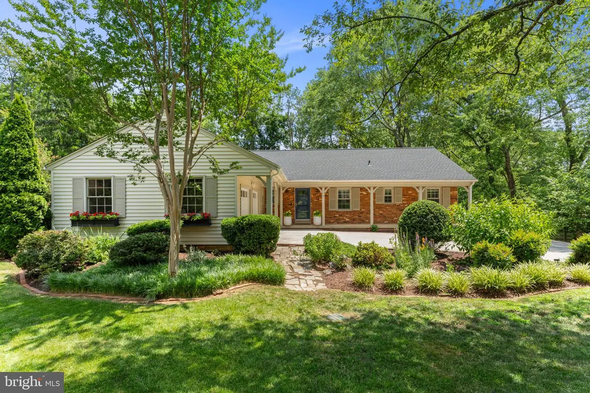 7814 Elba Rd, Alexandria, VA 22306 - #1