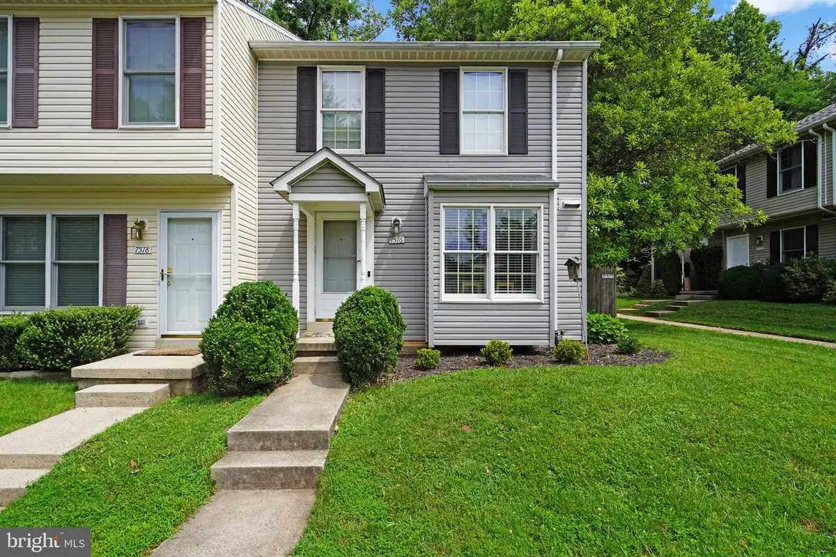 7576 Wood Mist Ln, Falls Church, VA 22043 - #1