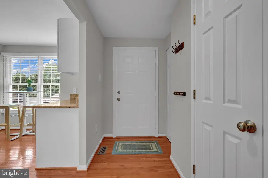 7576 Wood Mist Ln, Falls Church, VA 22043 - #3