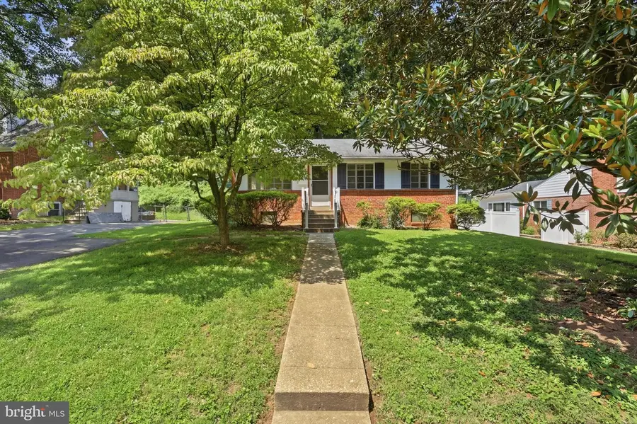 3824 Larchwood Rd, Falls Church, VA 22041 - #3