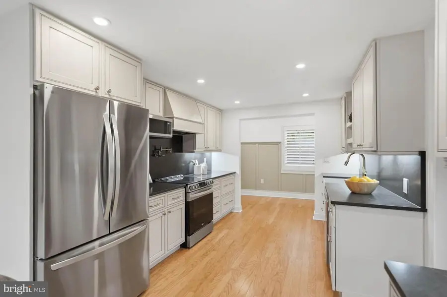 3419 Woodside Rd, Alexandria, VA 22310 - #3