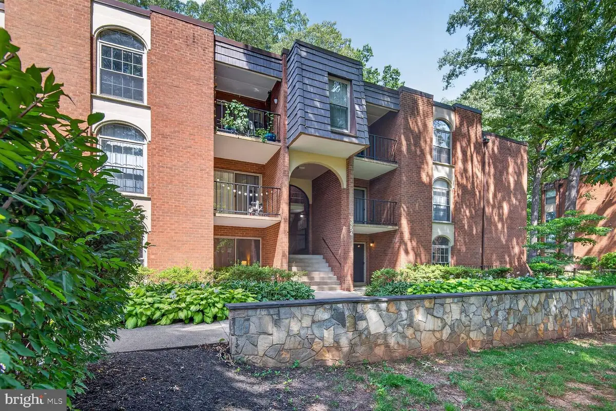 3354 Woodburn Rd #11, Annandale, VA 22003 - #1