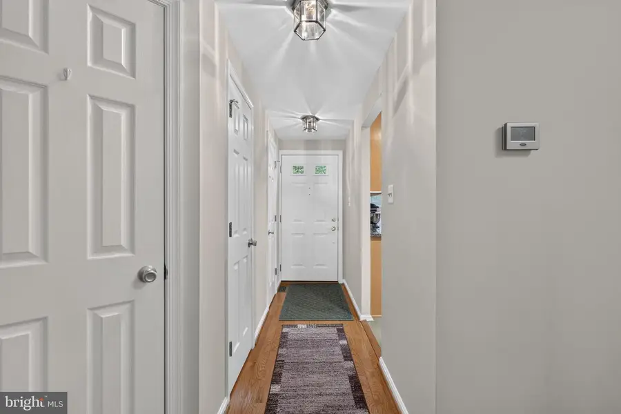 6109 Liverpool Ln, Alexandria, VA 22315 - #3