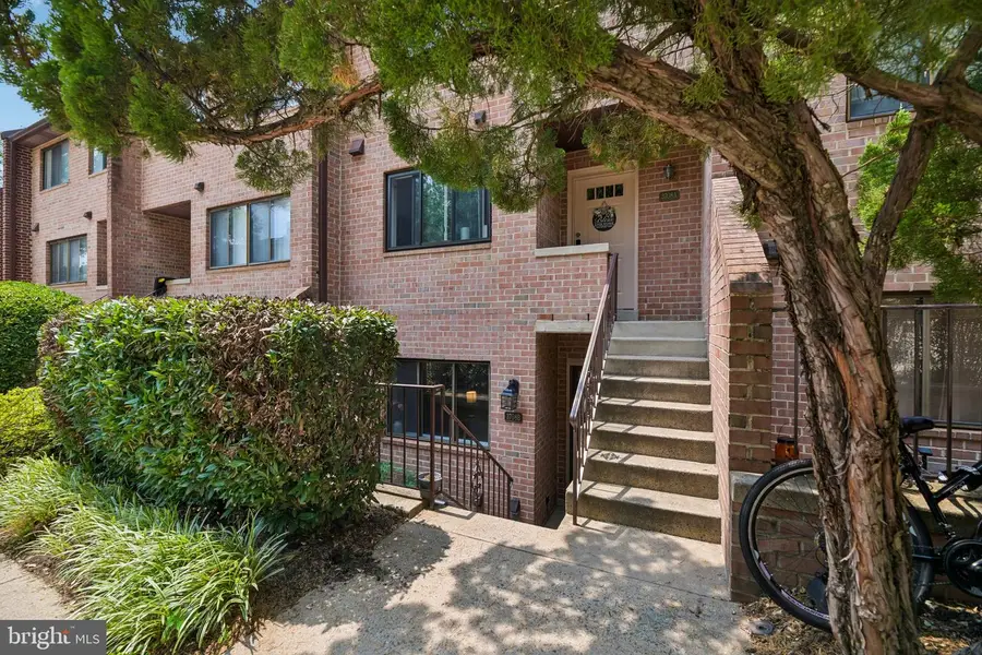 3708-b Steppes Ct, Falls Church, VA 22041 - #2