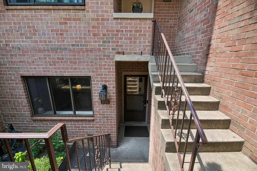 3708-b Steppes Ct, Falls Church, VA 22041 - #3
