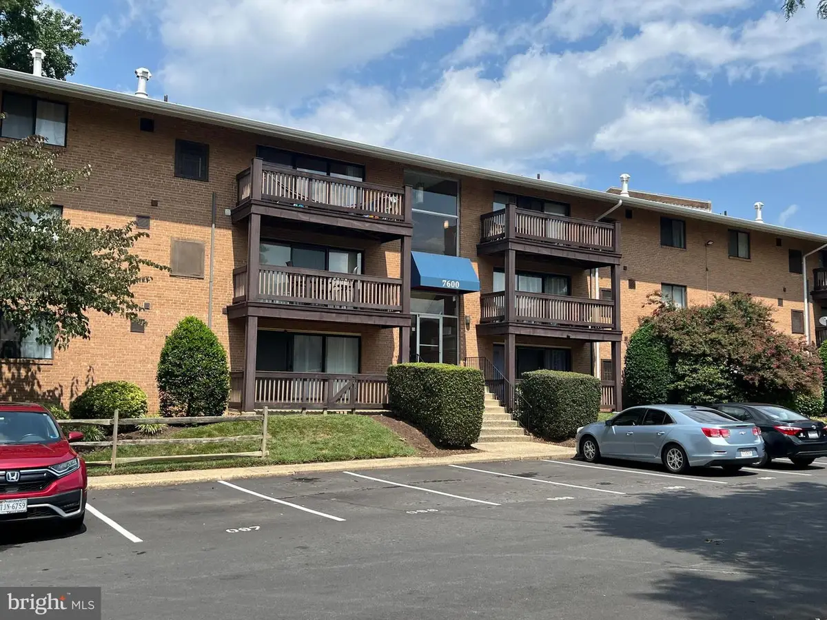 7600 Savannah St #102, Falls Church, VA 22043 - #1