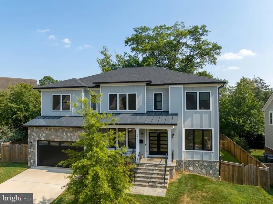6821 Dean Dr, McLean, VA 22101 - #2