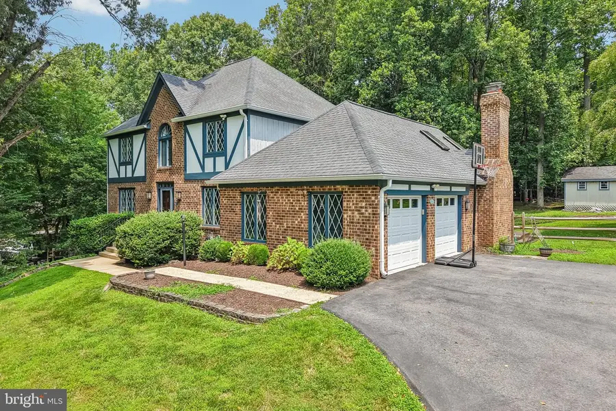 2903 Taj Dr, Oakton, VA 22124 - #2