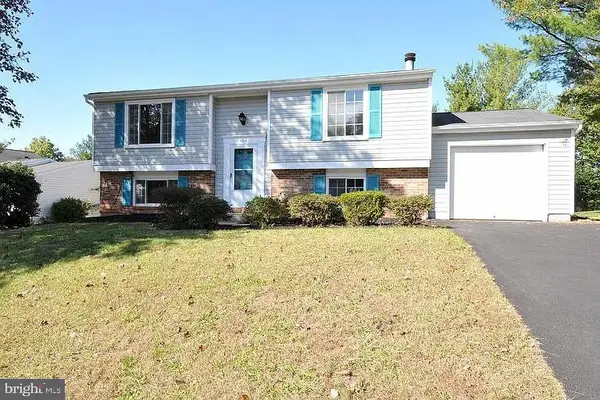 3012 Summershade Ct, HERNDON, VA 20171