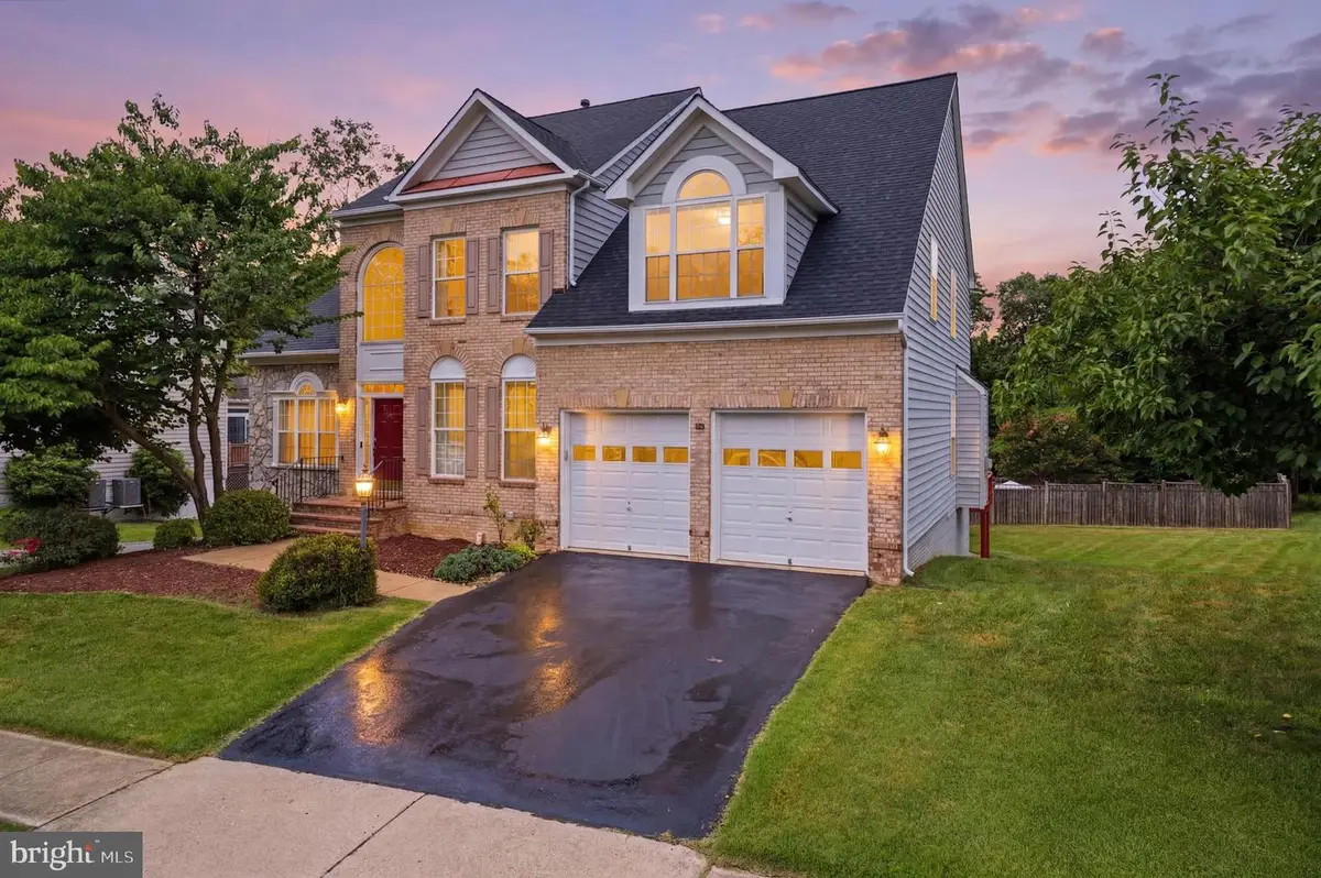 7608 Mcweadon Ln, Springfield, VA 22150 - #1