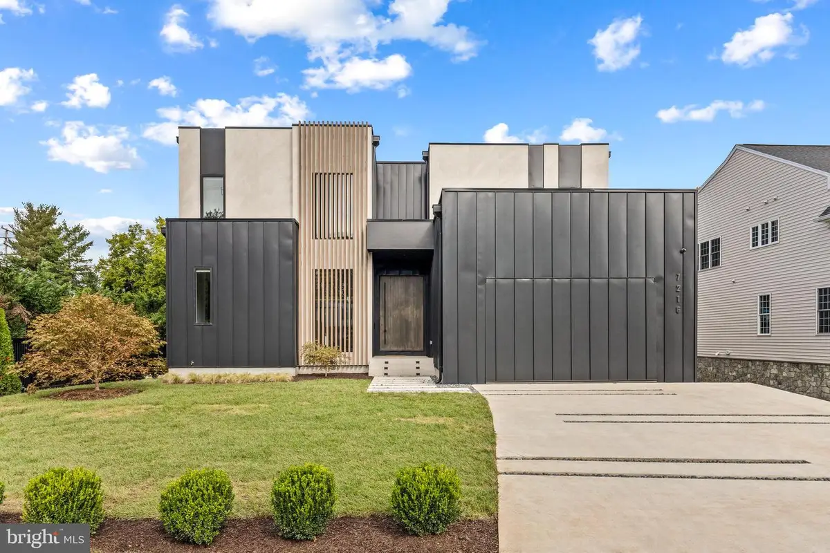 7216 Davis Ct, McLean, VA 22101 - #1