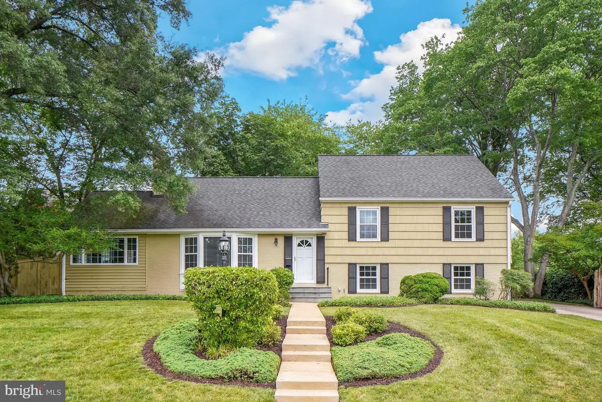 8524 Doter Dr, Alexandria, VA 22308 - #1