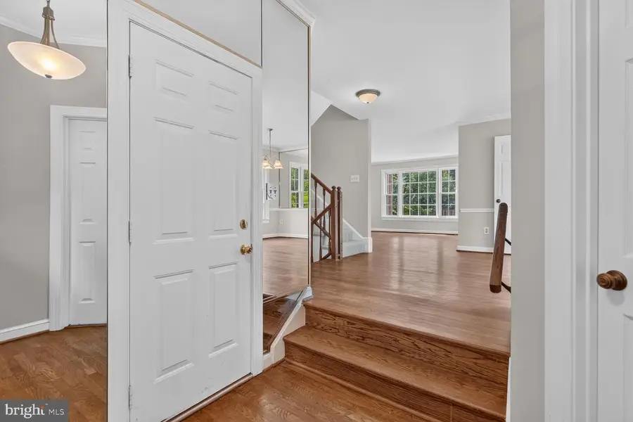 6050 Estates Dr, Alexandria, VA 22310 - #3