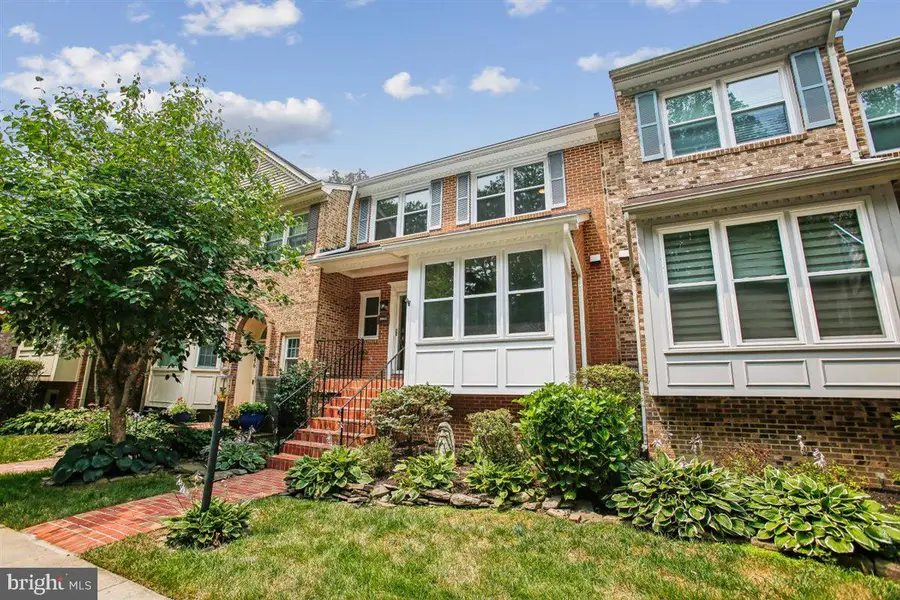 8044 Galla Knoll Cir, Springfield, VA 22153 - #2
