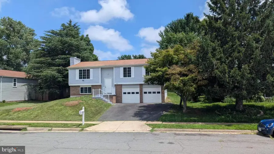 2929 Ashdown Forest Dr, Herndon, VA 20171 - #2