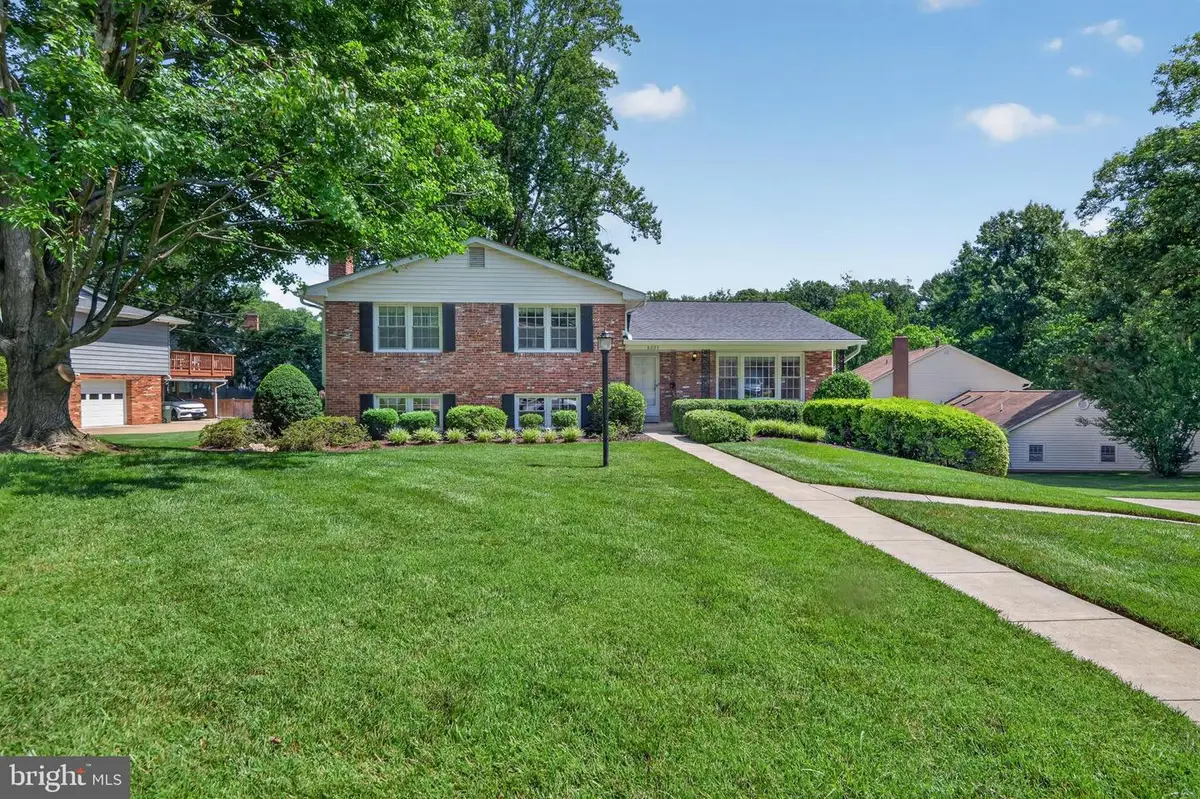 8024 Garlot Dr, Annandale, VA 22003 - #1