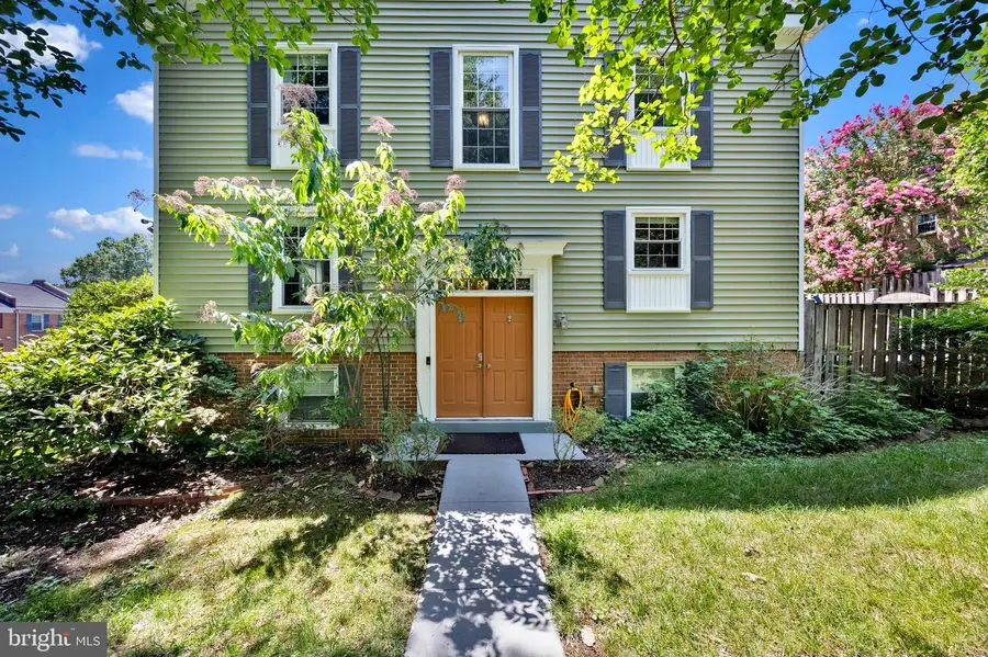 2465 Windbreak Dr, Alexandria, VA 22306 - #2