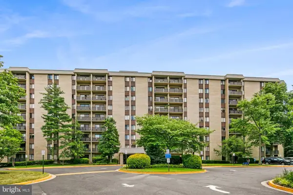 3101 S Manchester St #510, FALLS CHURCH, VA 22044