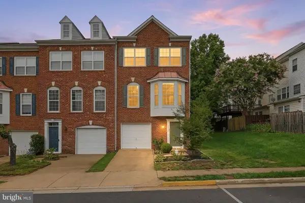 13928 Gothic Dr, CENTREVILLE, VA 20121