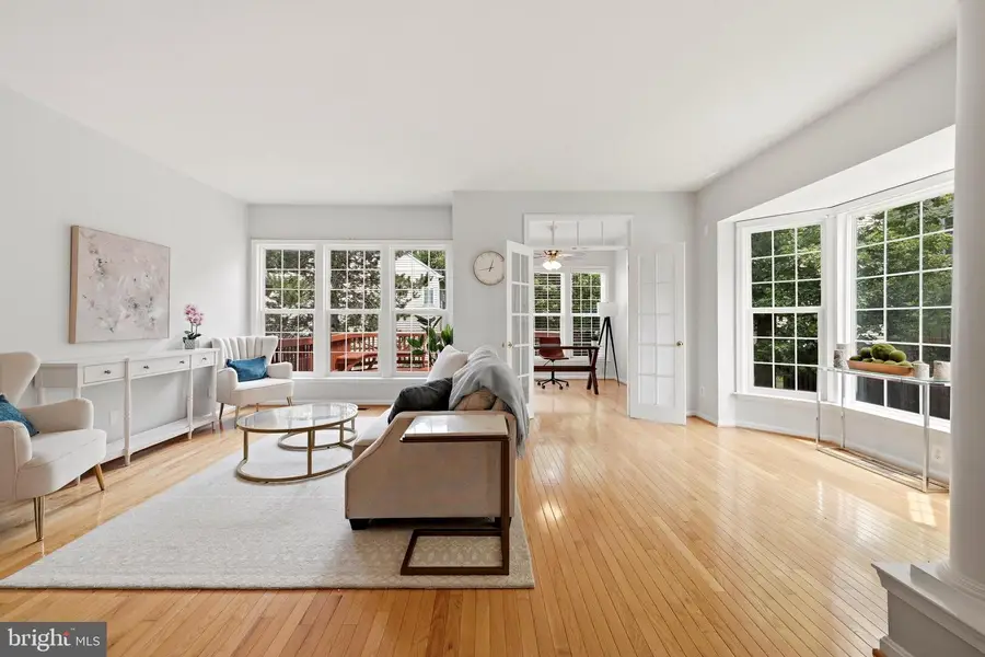 13928 Gothic Dr, Centreville, VA 20121 - #3