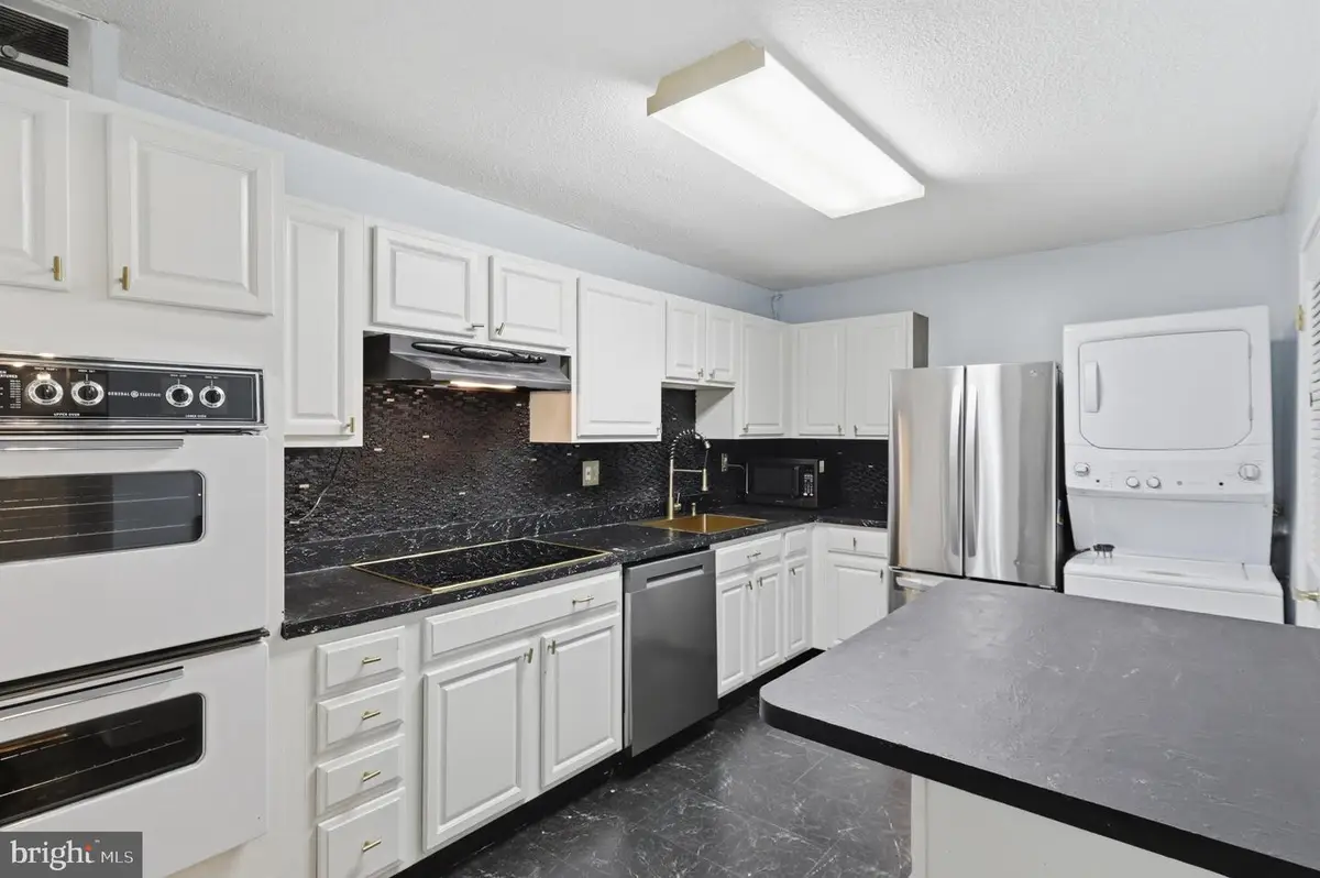 8340 Greensboro Dr #106, McLean, VA 22102 - #1