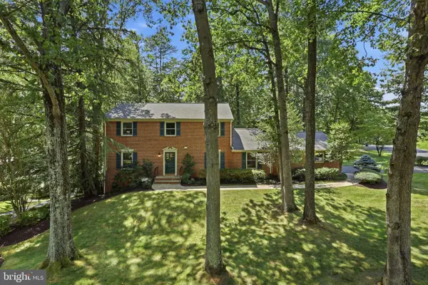 10811 Midsummer Dr, RESTON, VA 20191