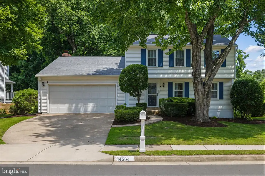 14564 Woodland Ridge Dr, Centreville, VA 20121 - #2