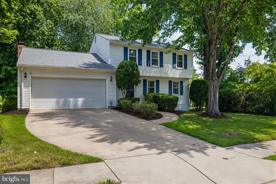 14564 Woodland Ridge Dr, Centreville, VA 20121 - #3