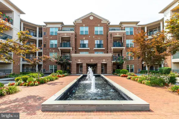 2901 Saintsbury Plz #206, FAIRFAX, VA 22031
