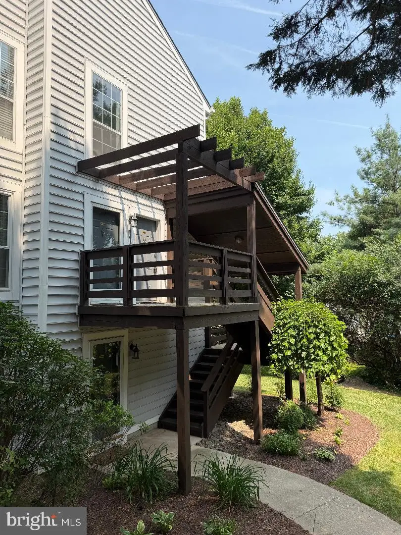 10088 Oakton Terrace Rd, Oakton, VA 22124 - #1