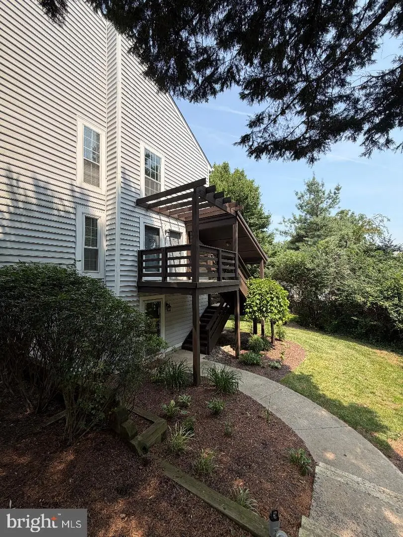10088 Oakton Terrace Rd, Oakton, VA 22124 - #3