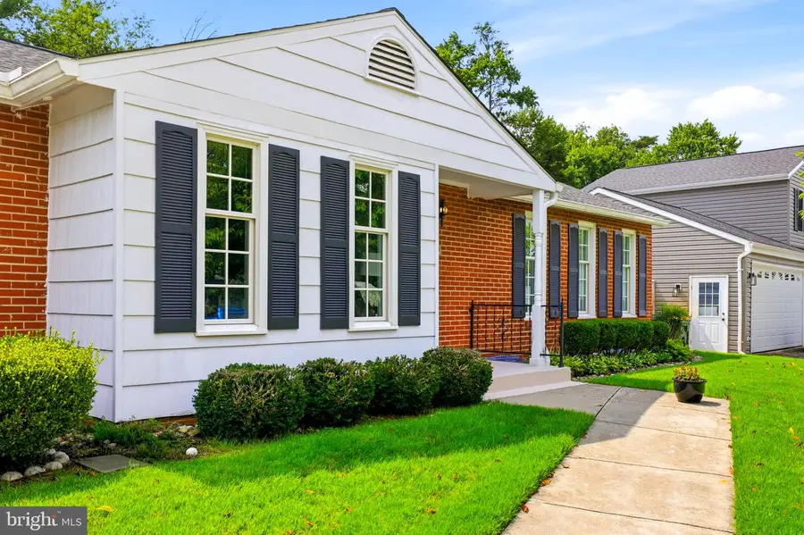 14833 Cranoke St, Centreville, VA 20120 - #2