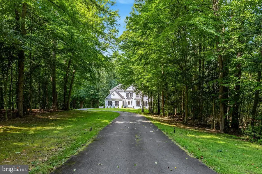 10588 Canterberry Rd, Fairfax Station, VA 22039 - #2