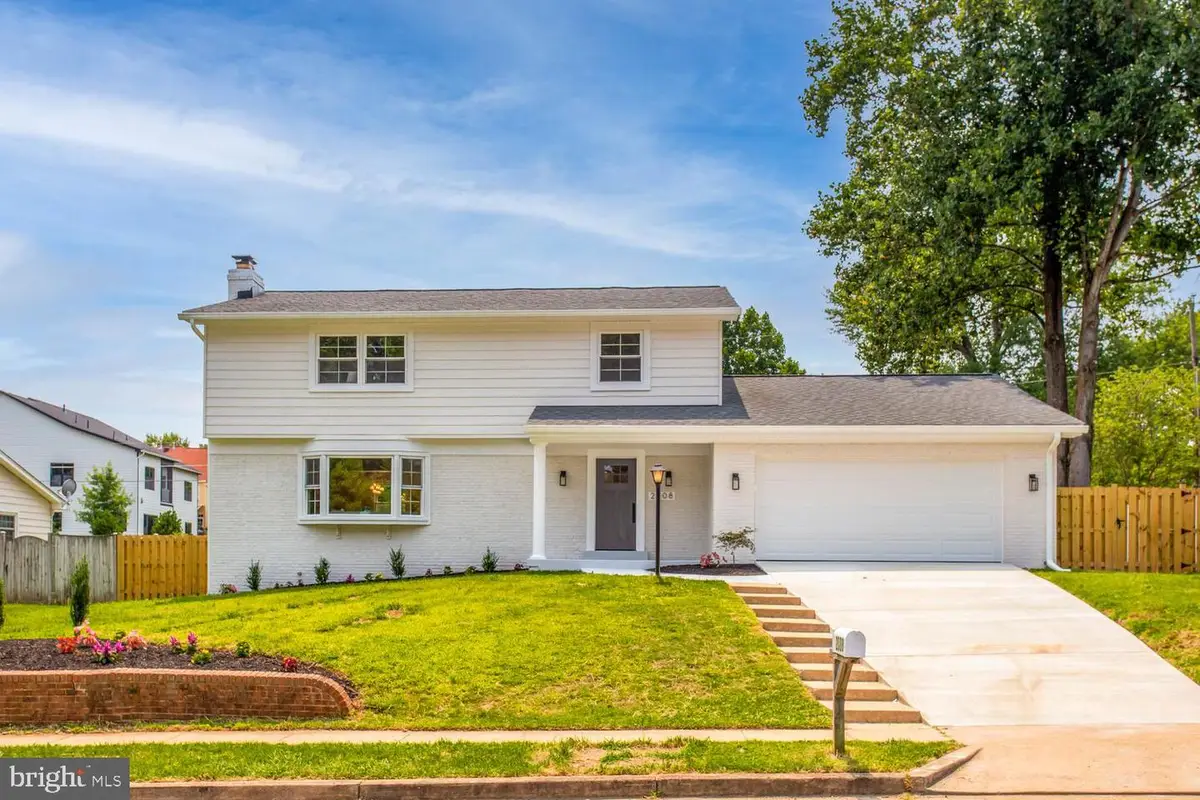 2008 Friendship Ln, Falls Church, VA 22043 - #1