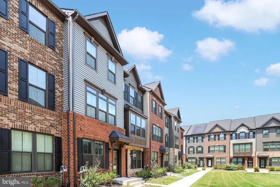 13983 Airfoil Rd, Herndon, VA 20171 - #2