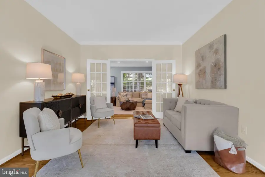 9205 Armetale Ct, Fairfax Station, VA 22039 - #3