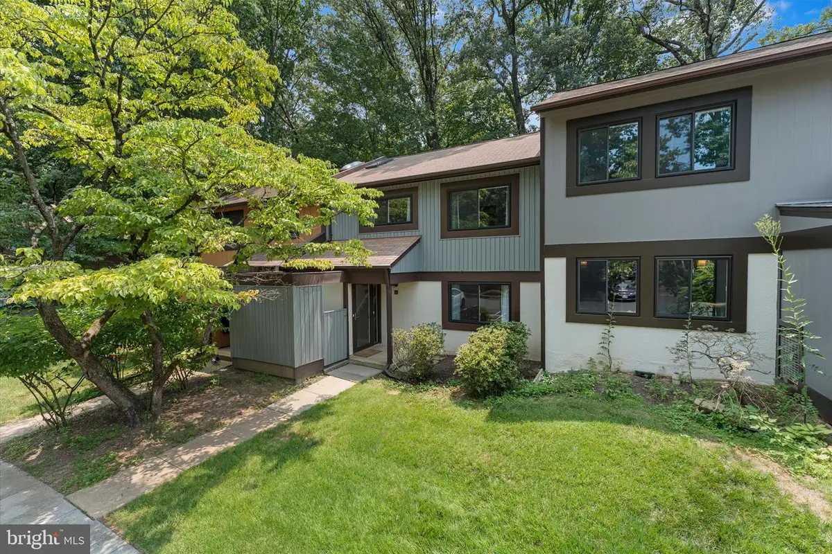 2235 Wheelwright Ct, Reston, VA 20191 - #1