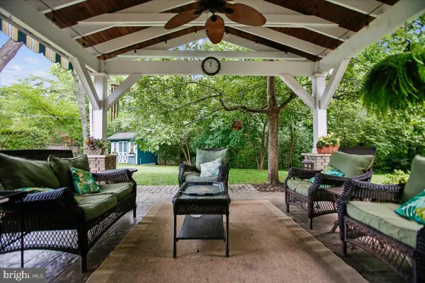 12912 Mount Royal Ln, FAIRFAX, VA 22033