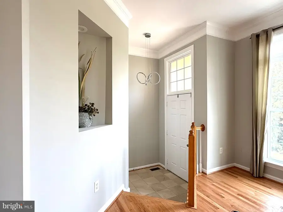 8145 Quinn Ter, Vienna, VA 22180 - #3
