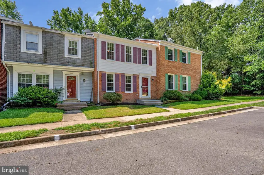 7821 Groveland Sq, Springfield, VA 22153 - #2