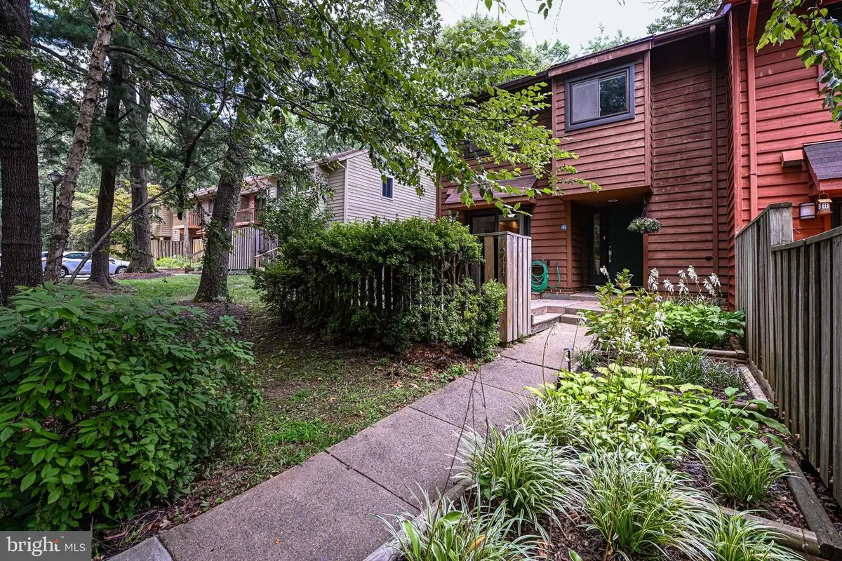1944 Winterport Cl, Reston, VA 20191 - #1