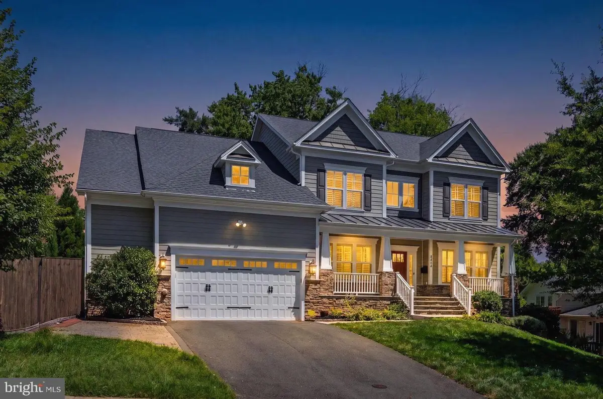 8404 Stonewall Dr, Vienna, VA 22180 - #1
