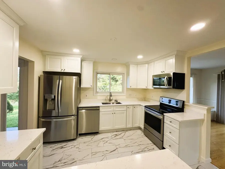 4507 Highland Green Ct, Alexandria, VA 22312 - #2