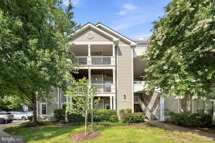1701 Lake Shore Crest Dr #16, Reston, VA 20190 - #2