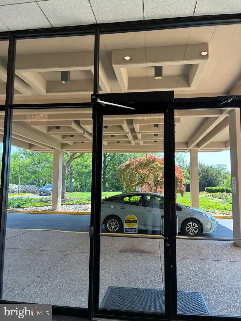 1800 Old Meadow Rd #101, McLean, VA 22102 - #3