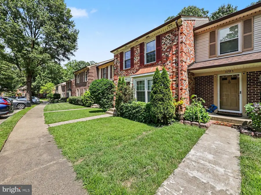 6281 Rathlin Dr, Springfield, VA 22152 - #2