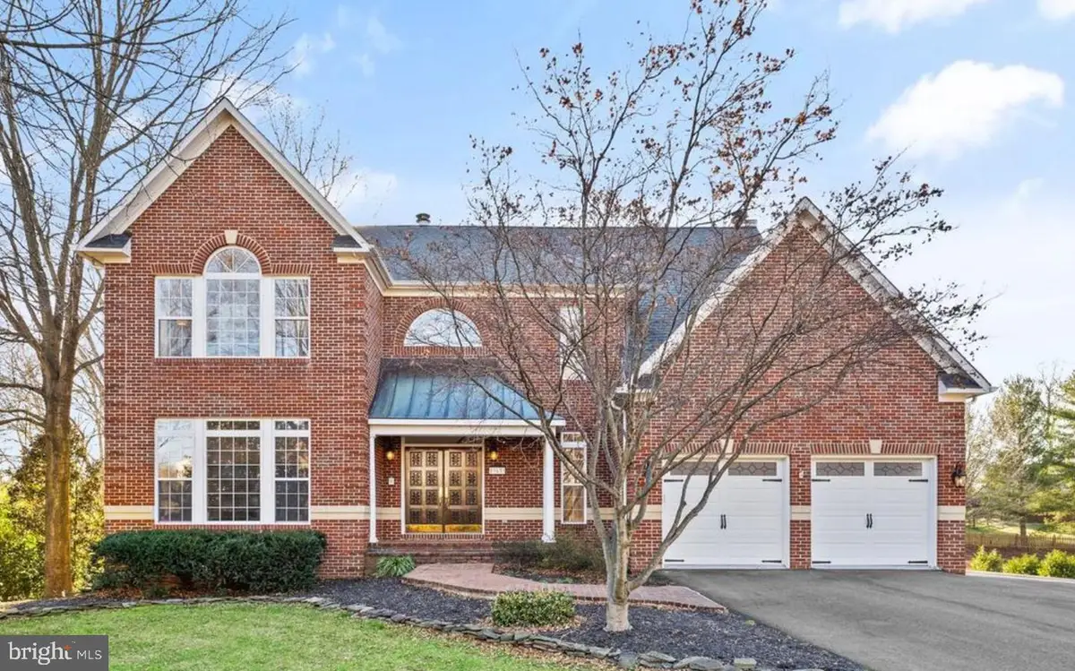 13633 Birch Dr, Chantilly, VA 20151 - #1